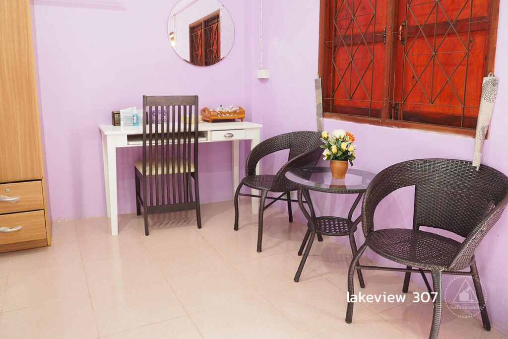 บริเวณอเนกประสงค์ด้านในห้อง lakeview 307 